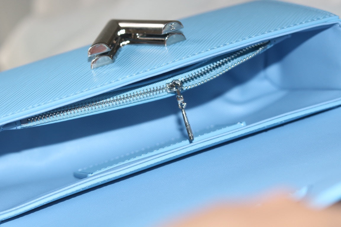 Chic & Stylish Bags