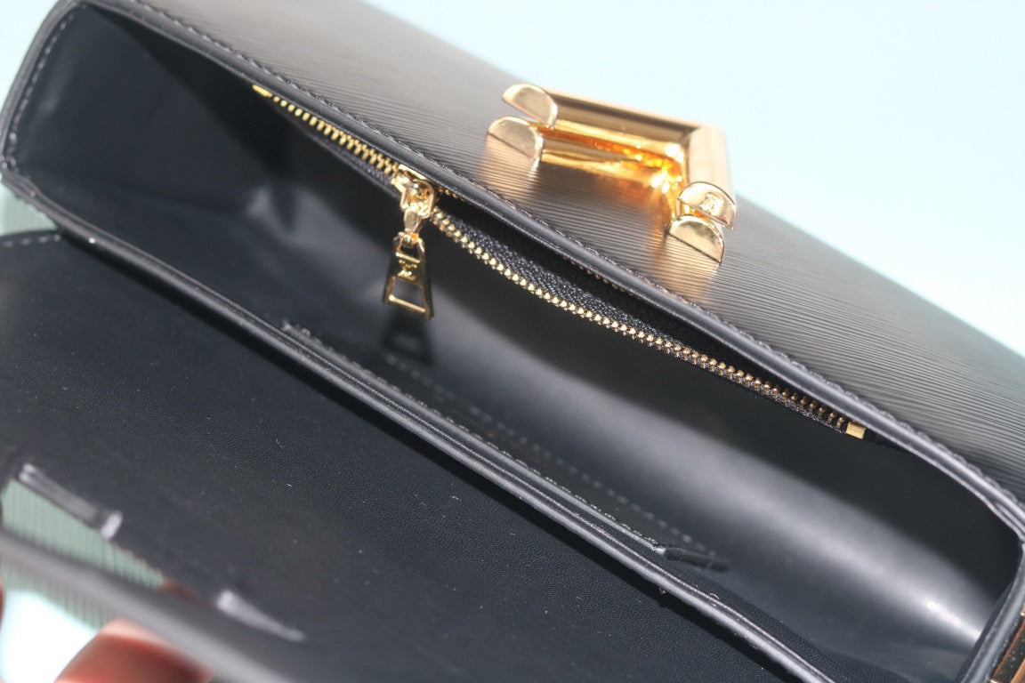 Chic & Stylish Bags