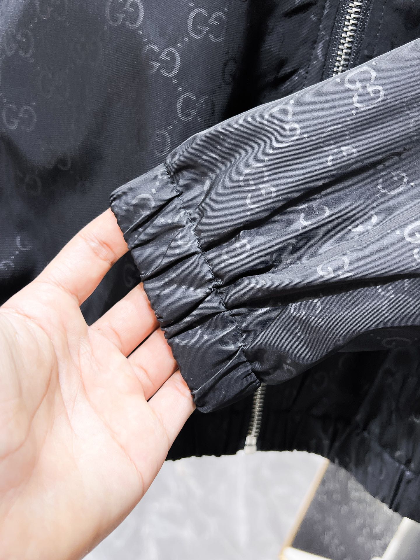 MINIMALIST STREET STYLE