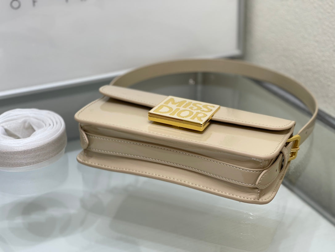 Chic & Stylish Bags