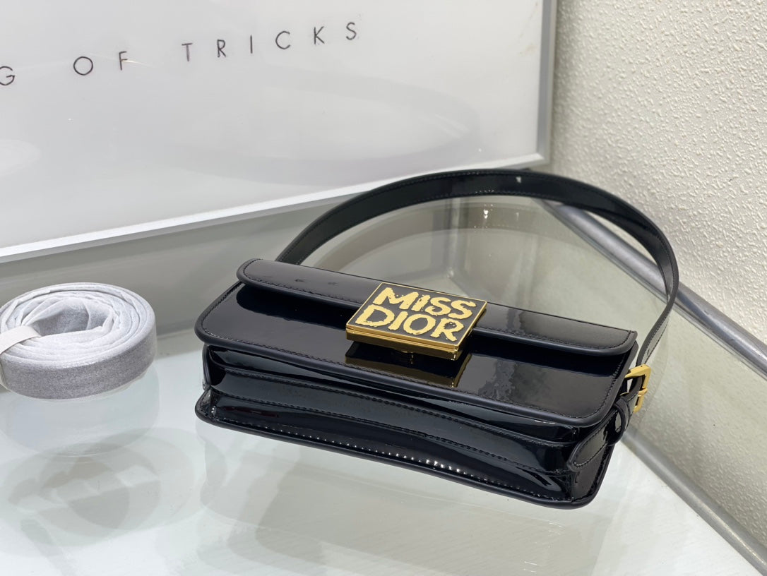 Chic & Stylish Bags