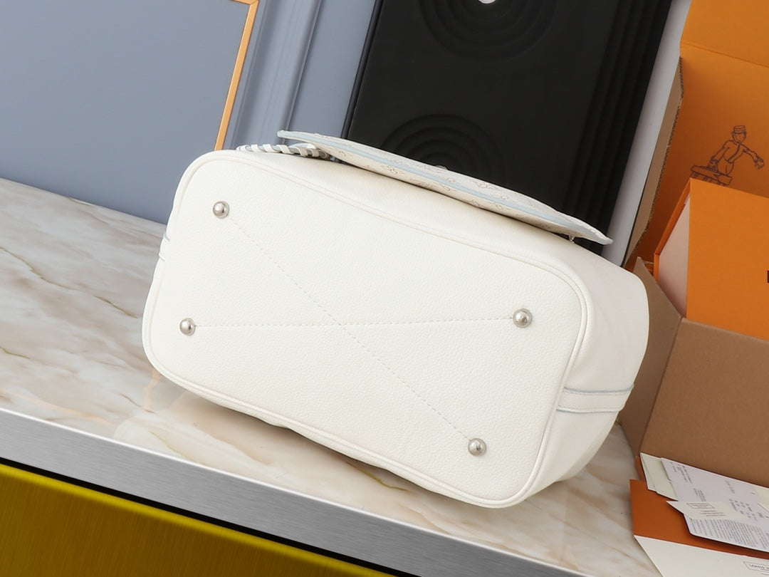 Chic & Stylish Bags
