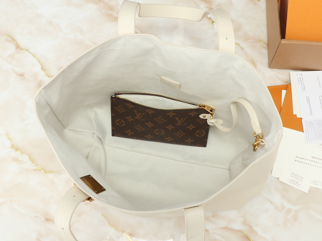 Chic & Stylish Bags
