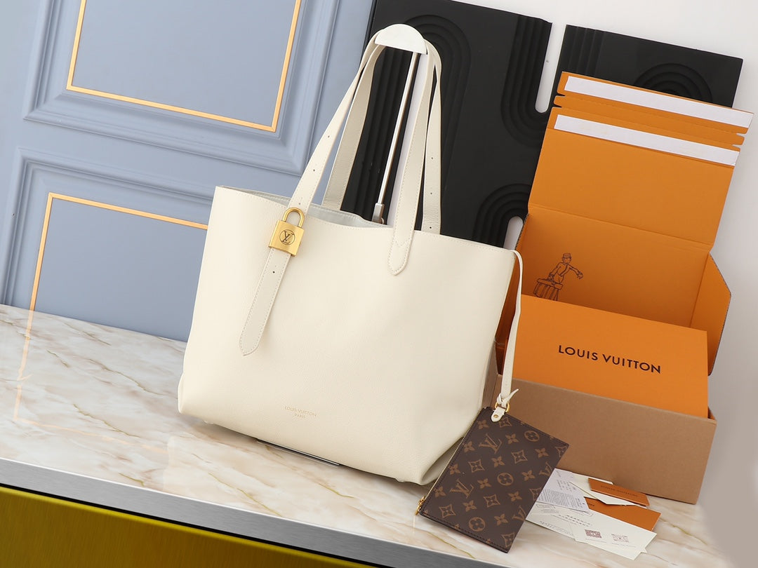 Chic & Stylish Bags