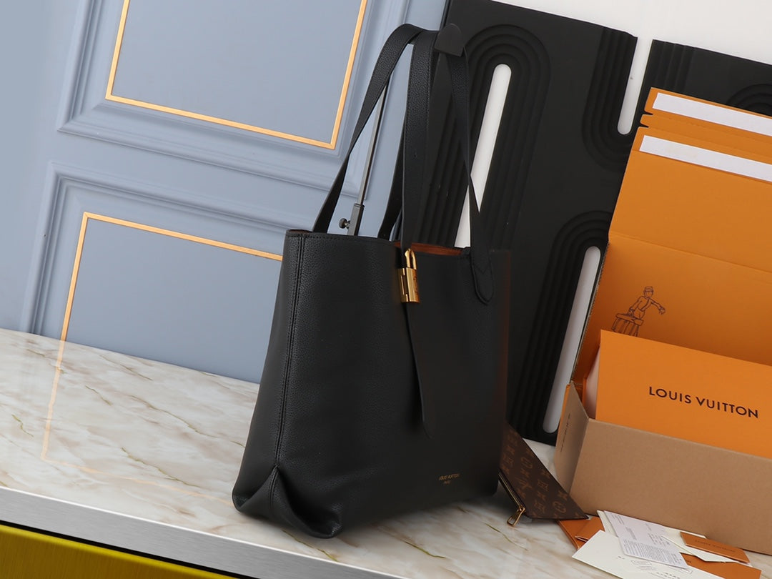 Chic & Stylish Bags