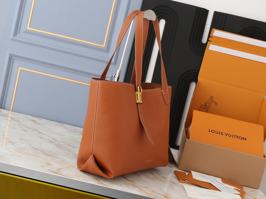 Chic & Stylish Bags