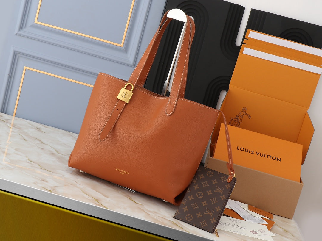 Chic & Stylish Bags