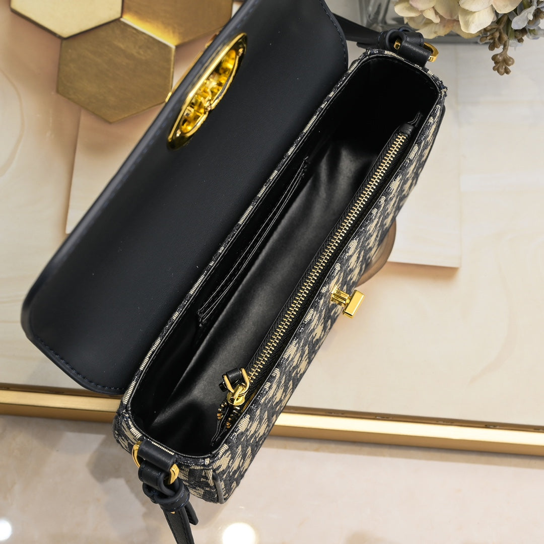 Chic & Stylish Bags