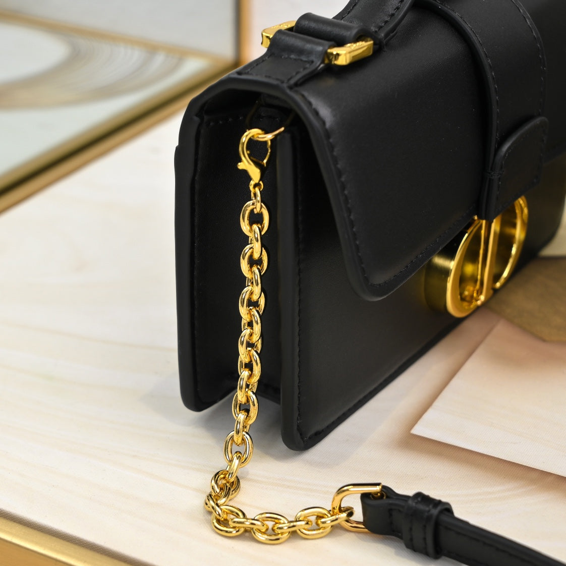 Chic & Stylish Bags