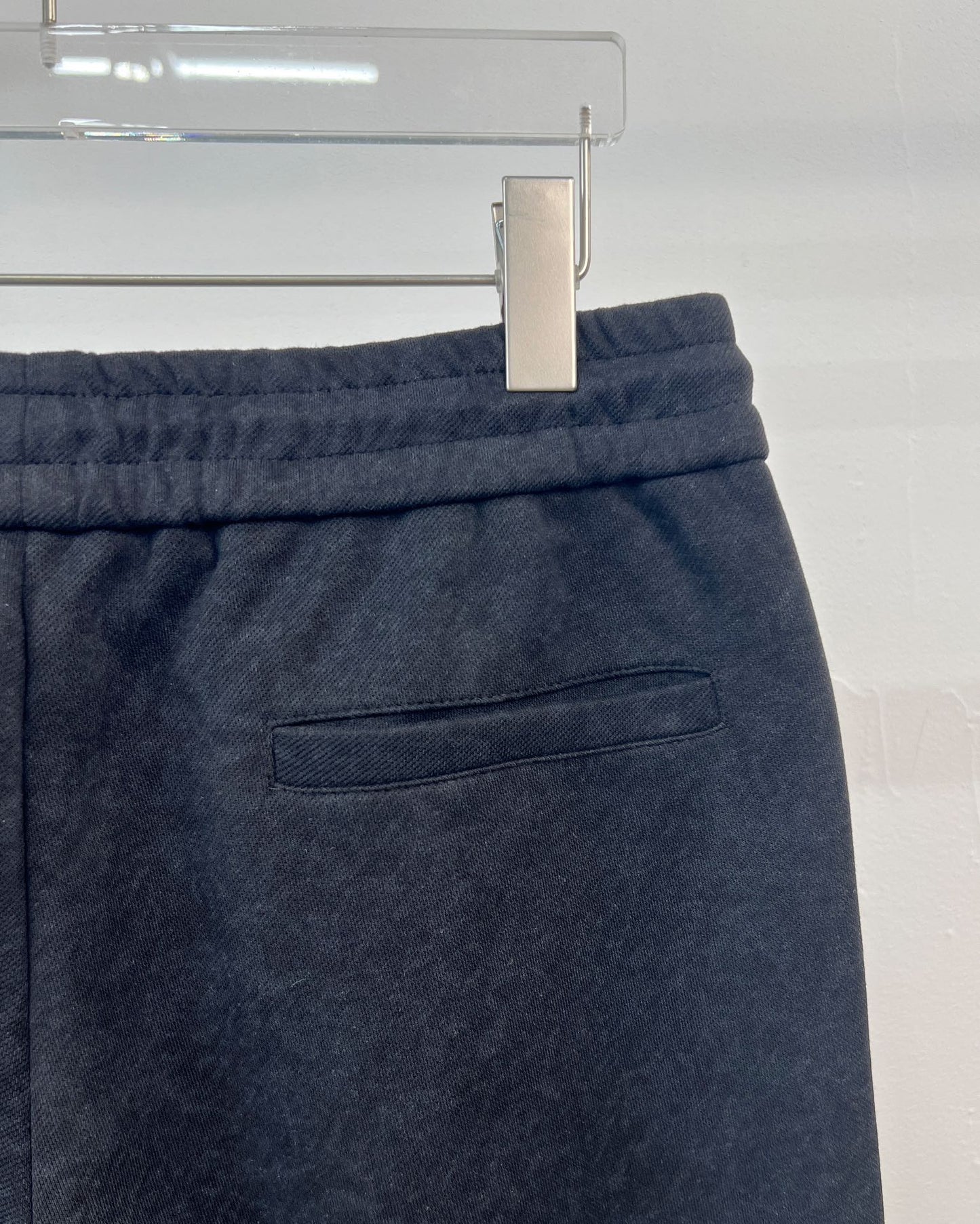 MINIMALIST STREET STYLE