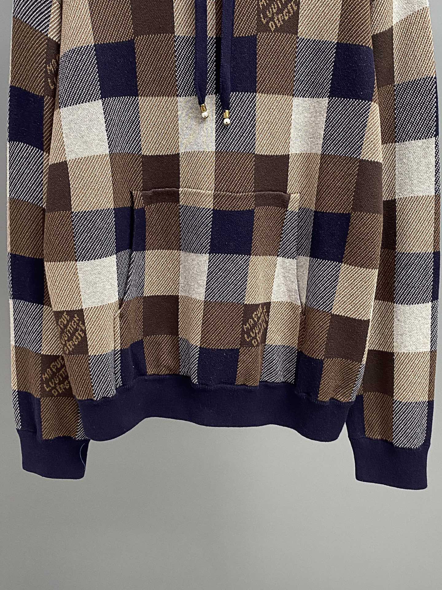 MINIMALIST STREET STYLE