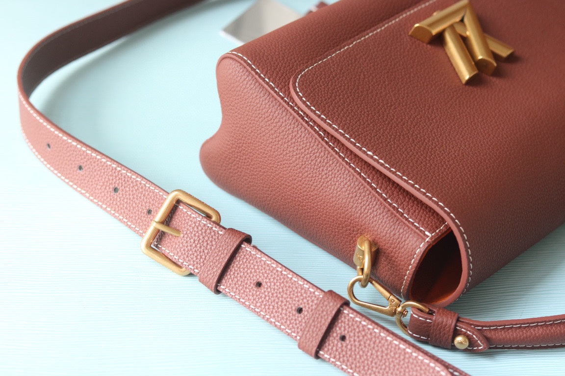Chic & Stylish Bags