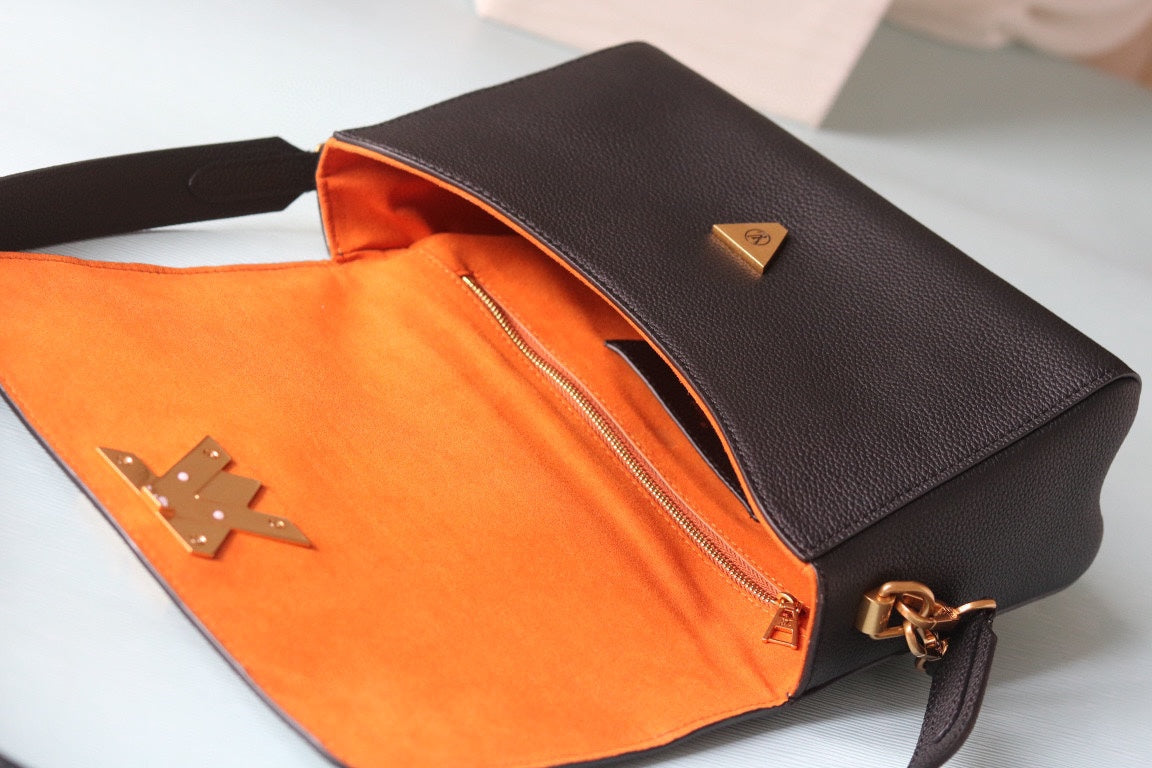 Chic & Stylish Bags