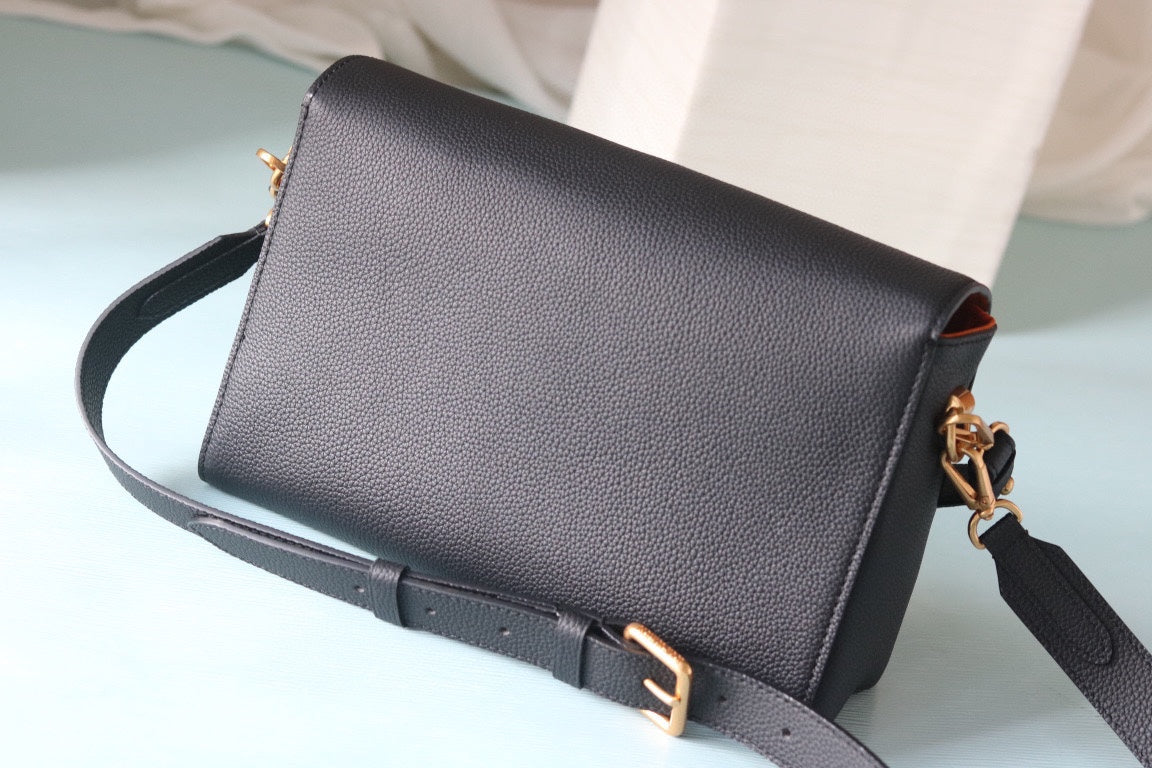 Chic & Stylish Bags