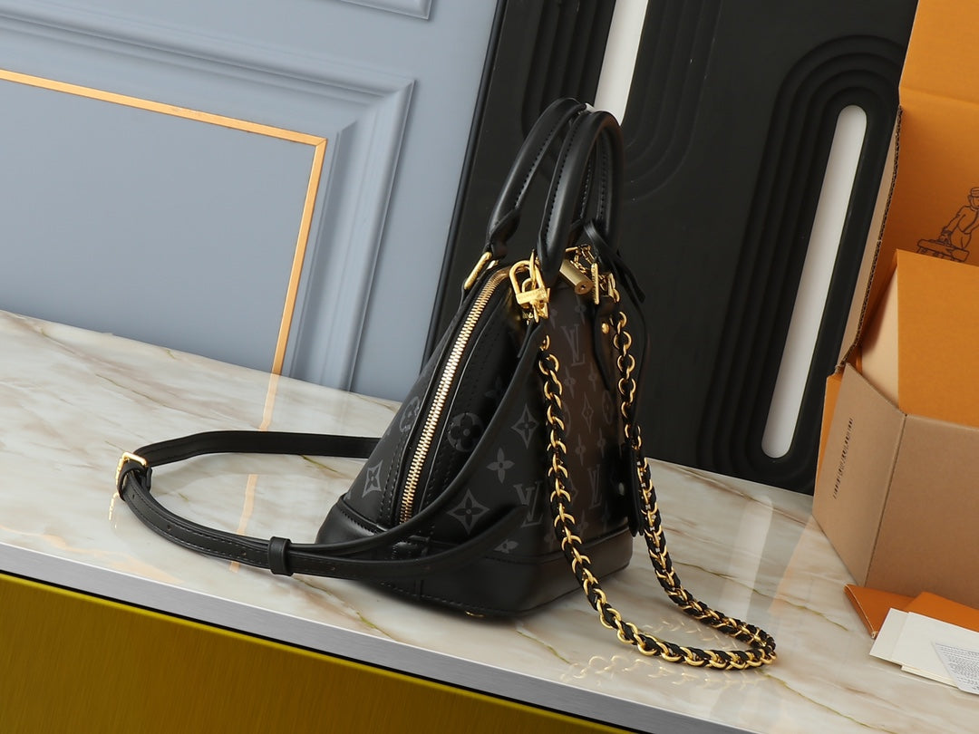 Chic & Stylish Bags