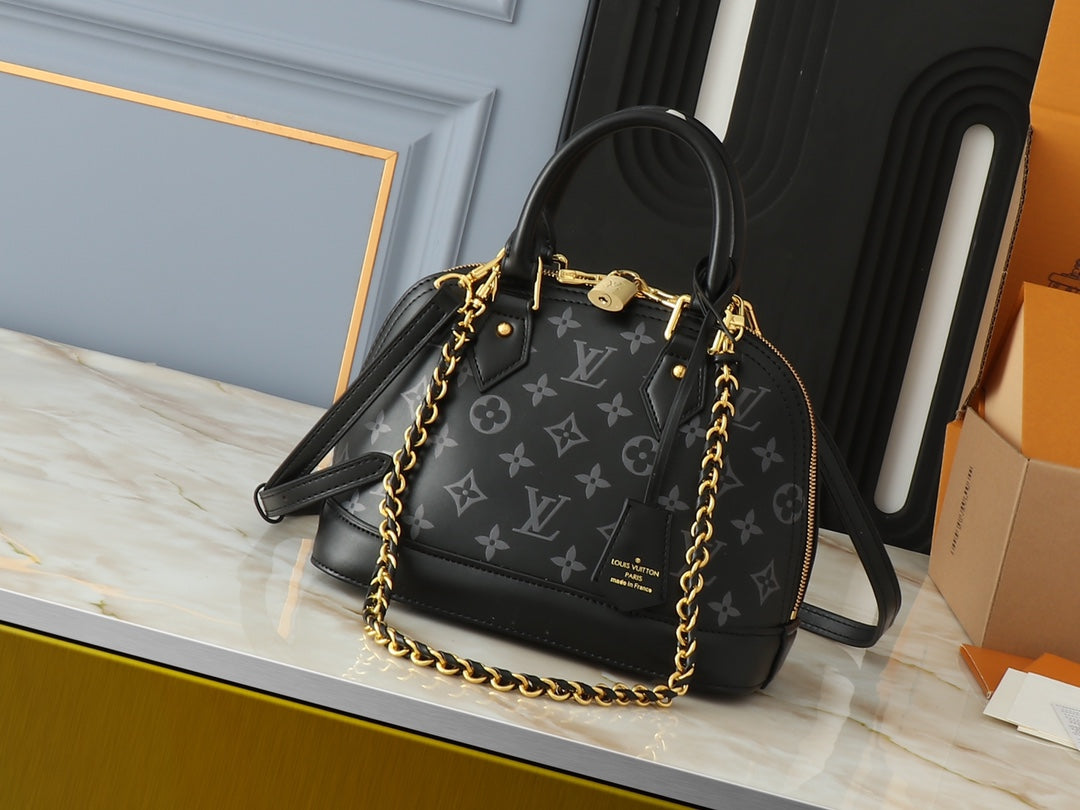Chic & Stylish Bags