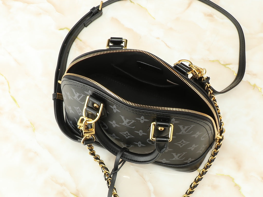 Chic & Stylish Bags