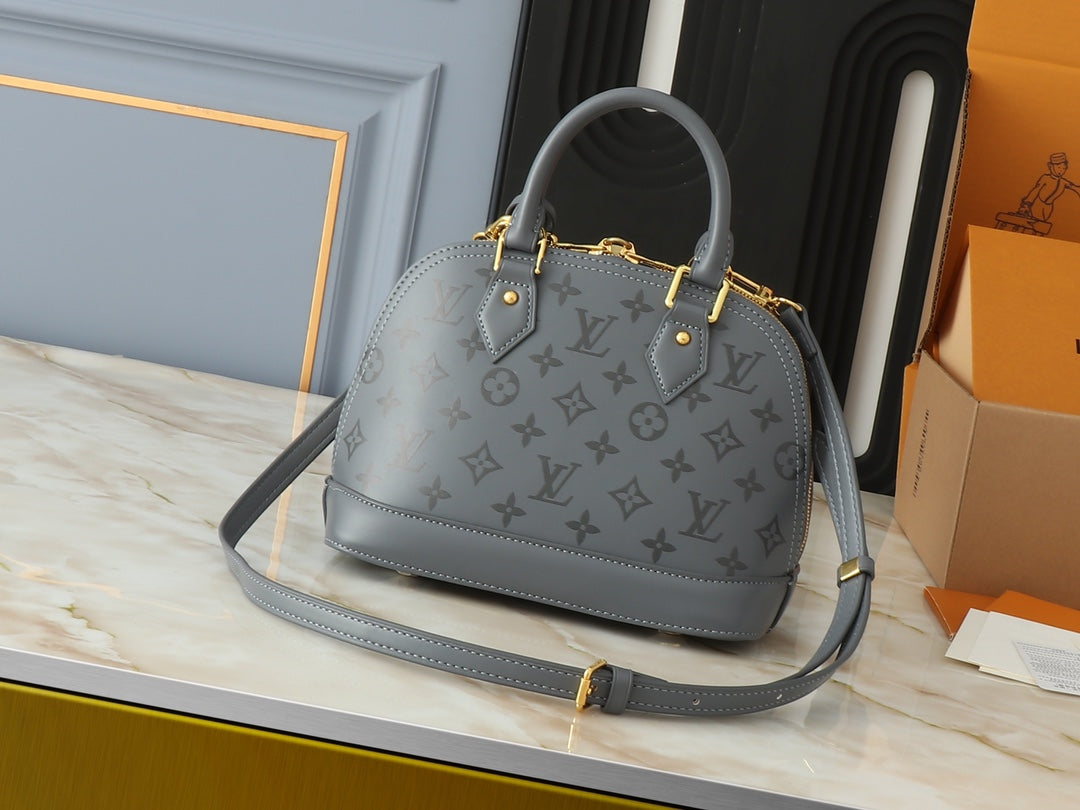 Chic & Stylish Bags