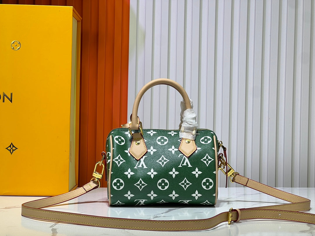 Chic & Stylish Bags