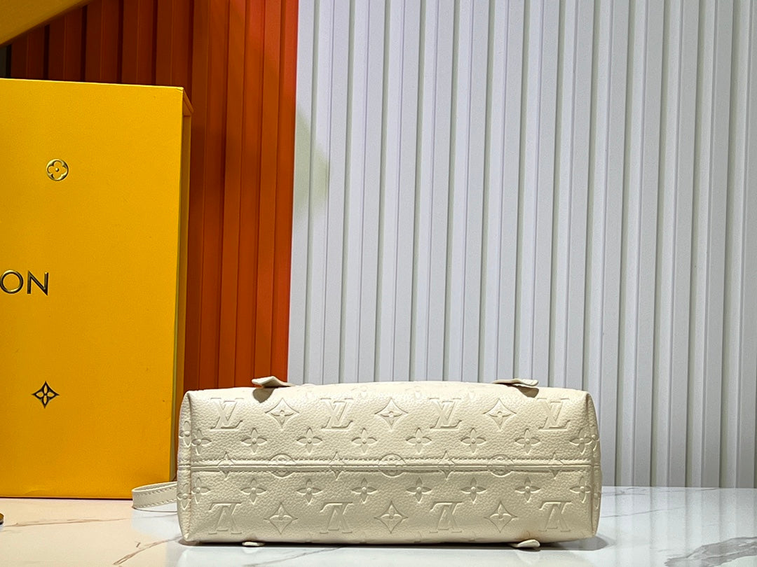Chic & Stylish Bags