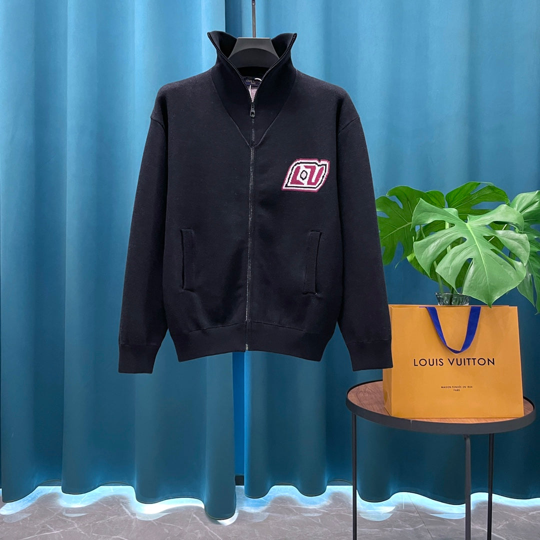 MINIMALIST STREET STYLE