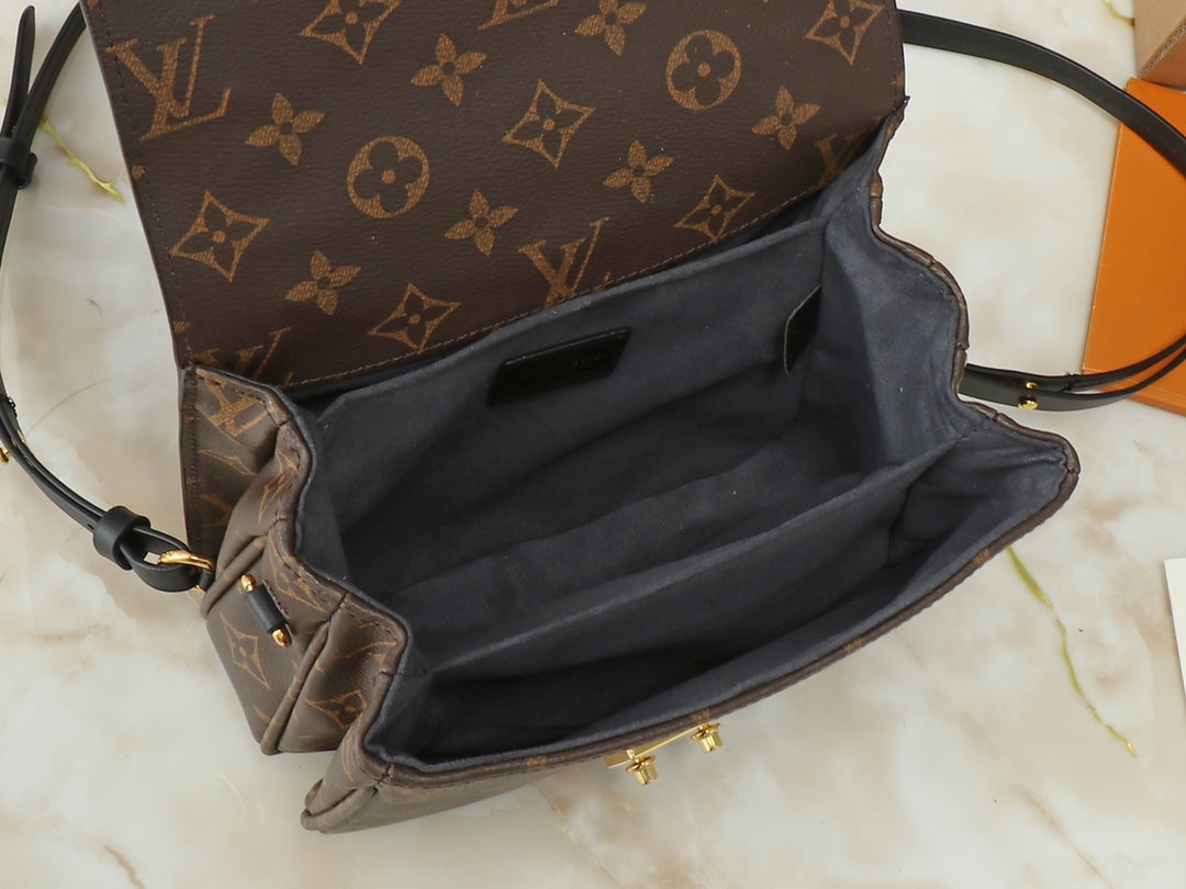 Chic & Stylish Bags