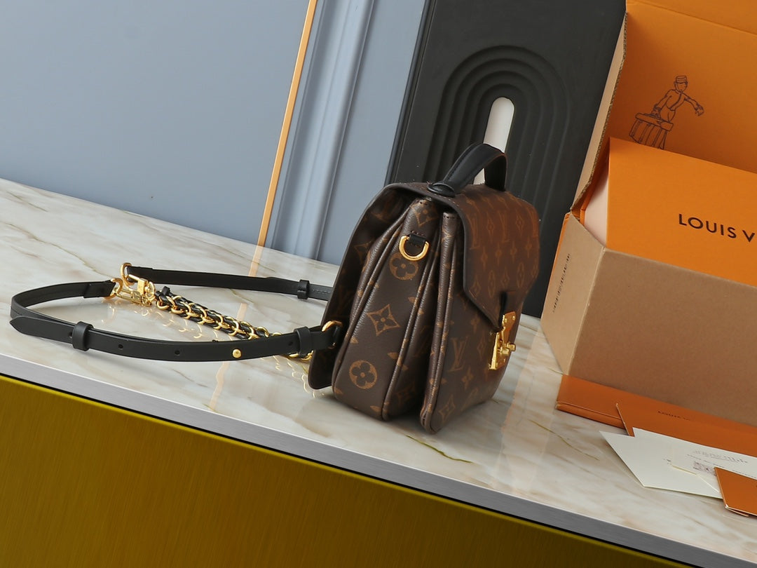 Chic & Stylish Bags