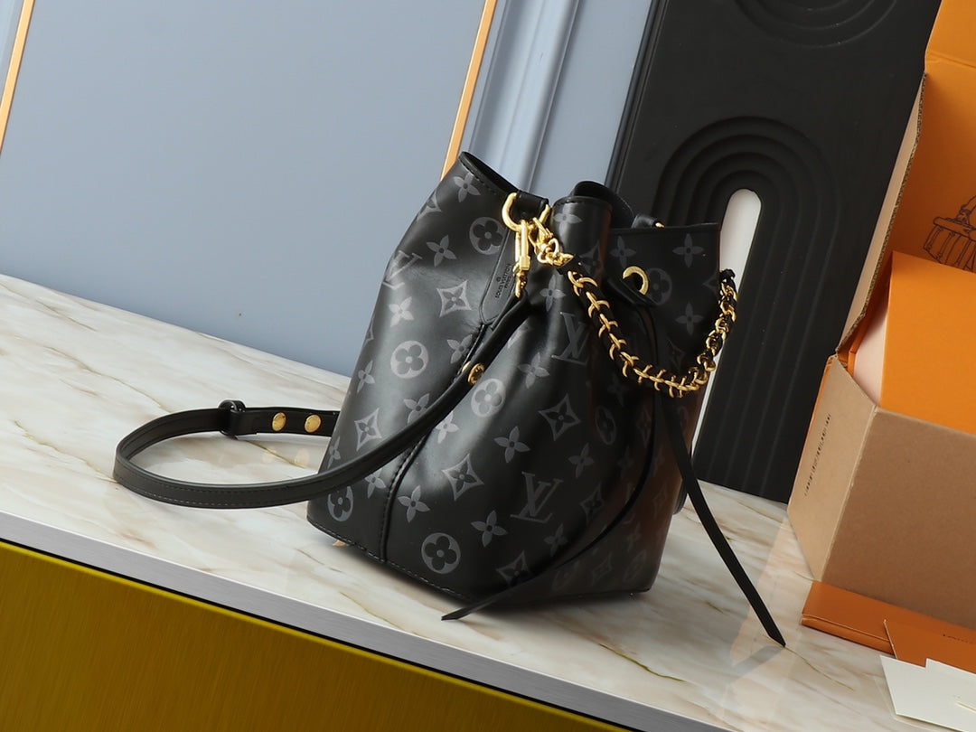 Chic & Stylish Bags