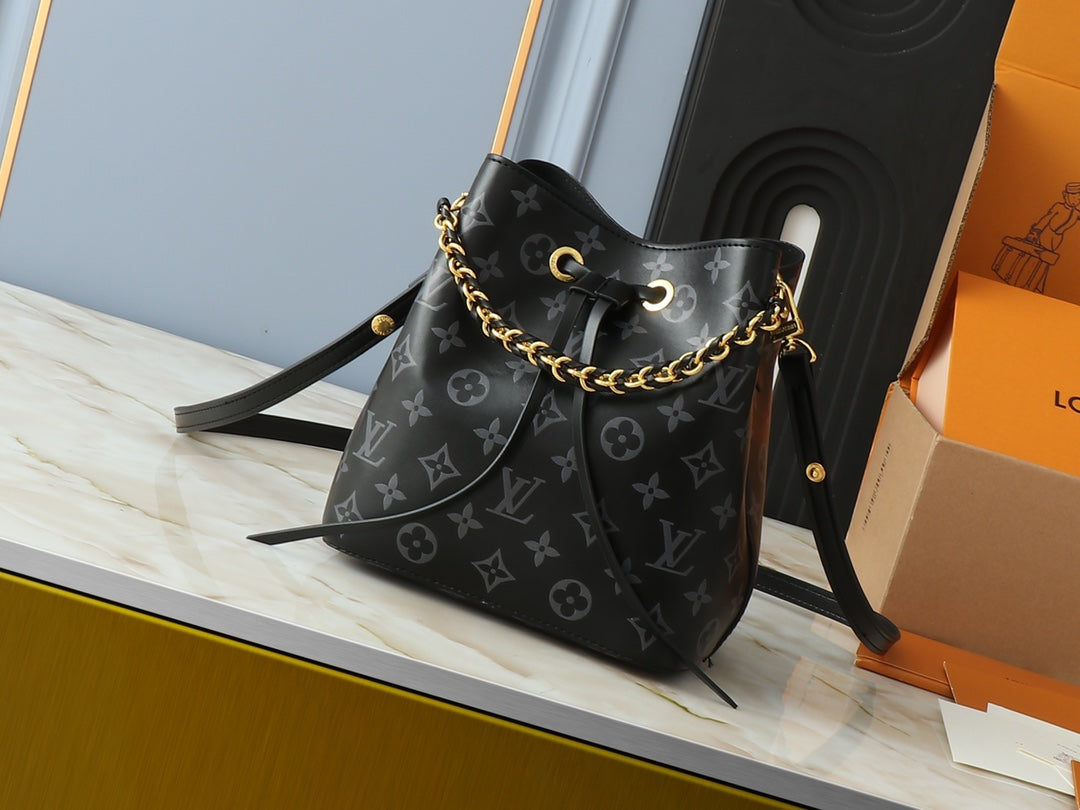 Chic & Stylish Bags