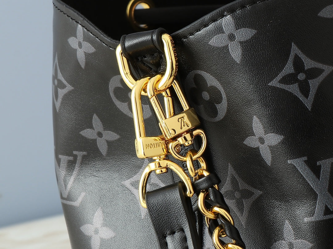 Chic & Stylish Bags