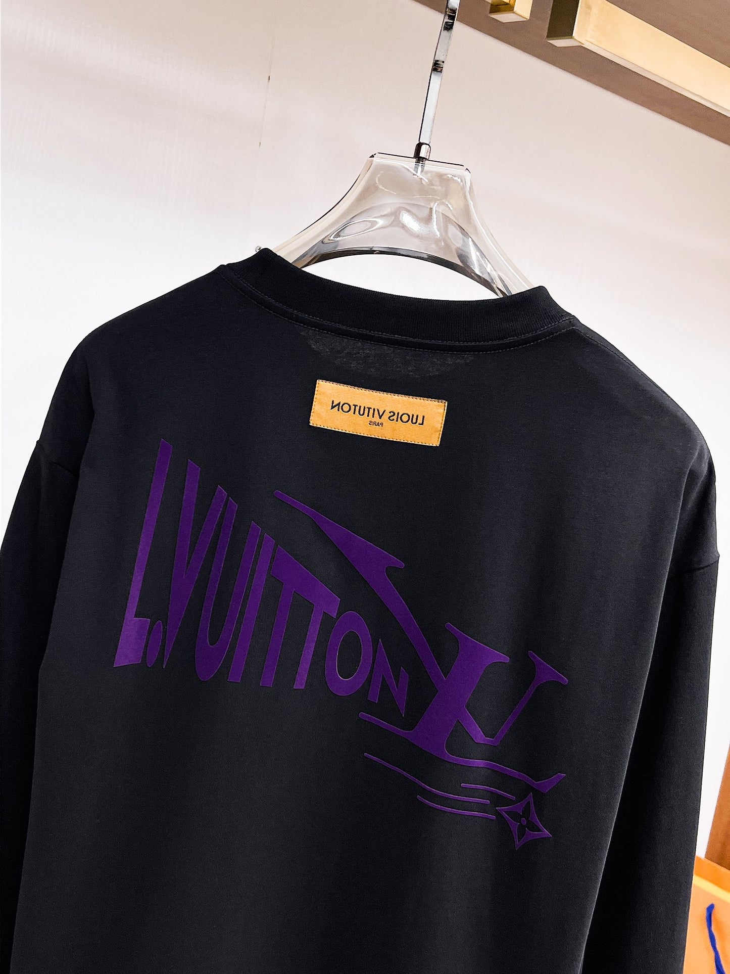 MINIMALIST STREET STYLE