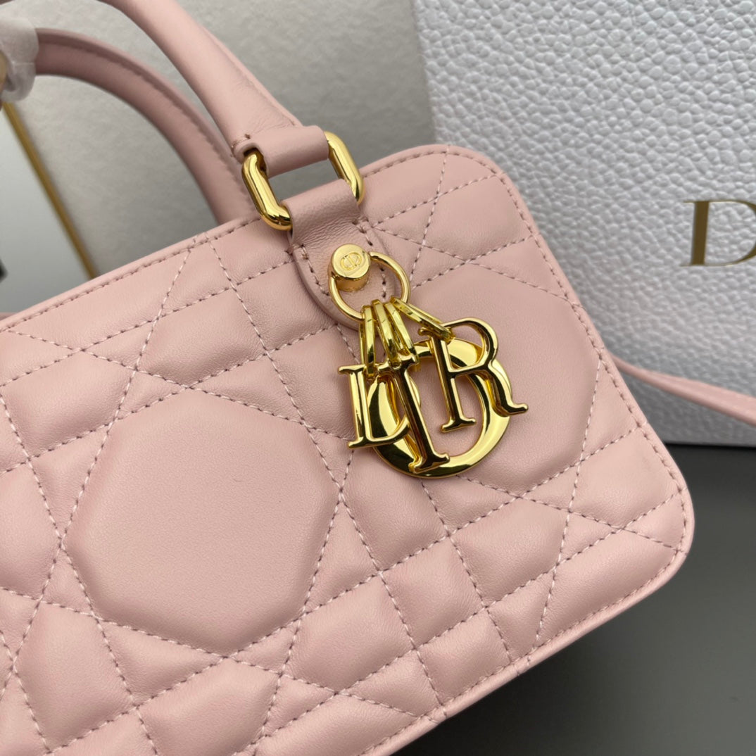 Chic & Stylish Bags