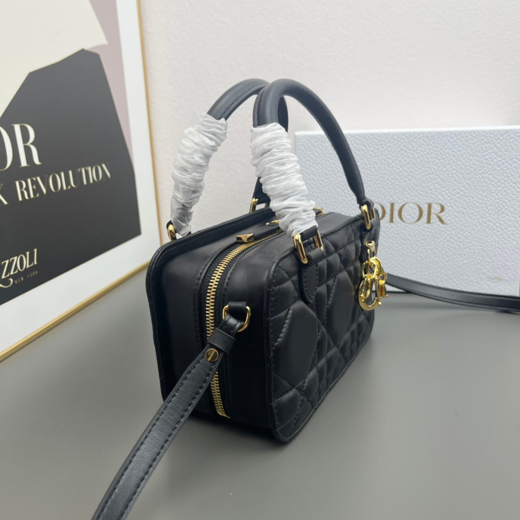 Chic & Stylish Bags
