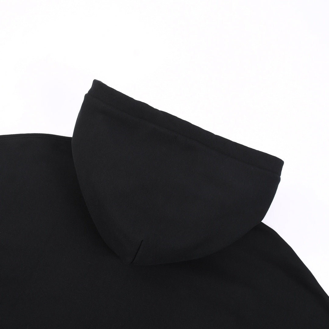 MINIMALIST STREET STYLE