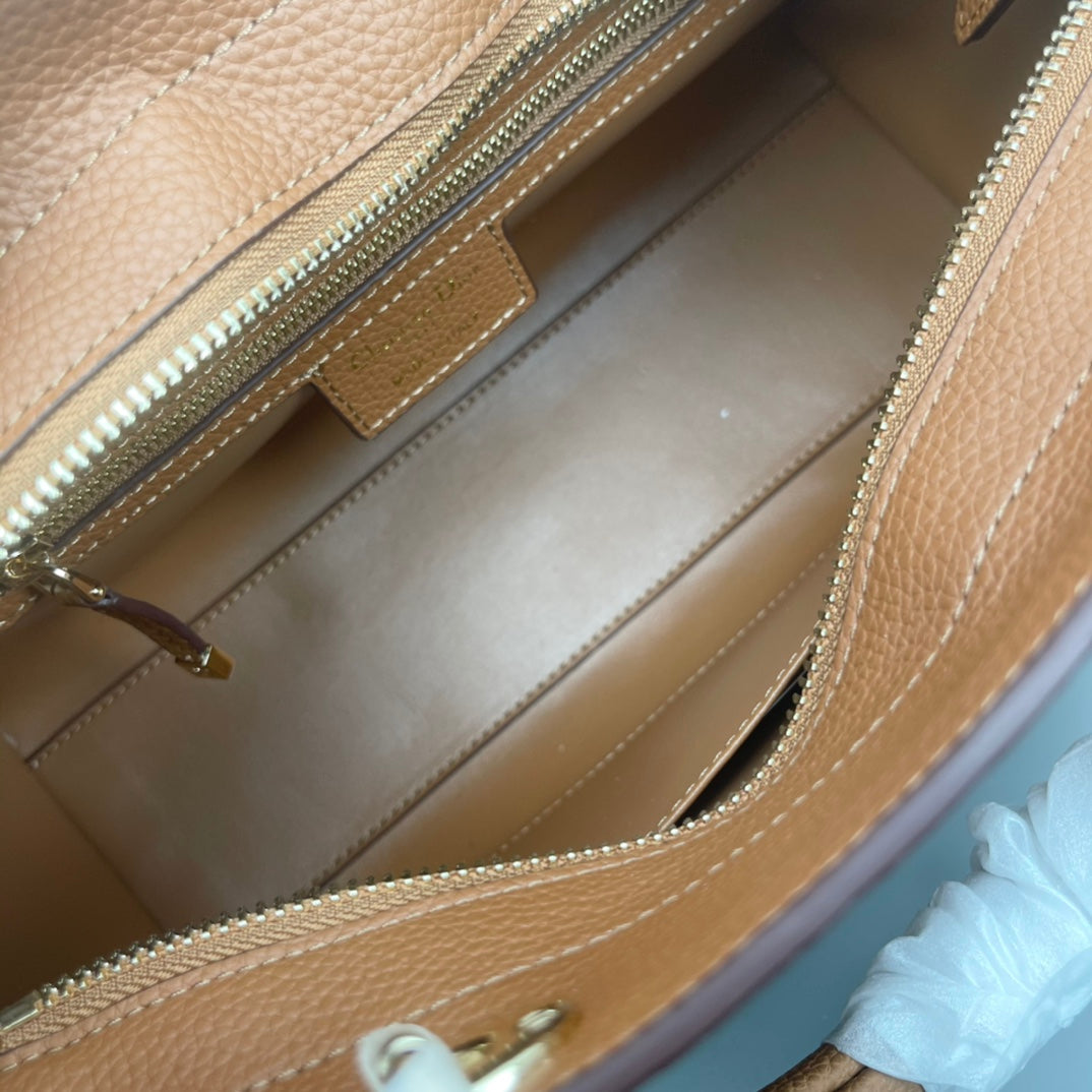 Chic & Stylish Bags