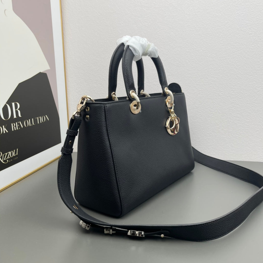 Chic & Stylish Bags