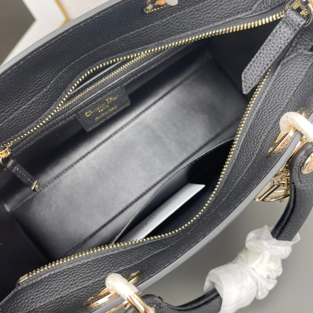 Chic & Stylish Bags