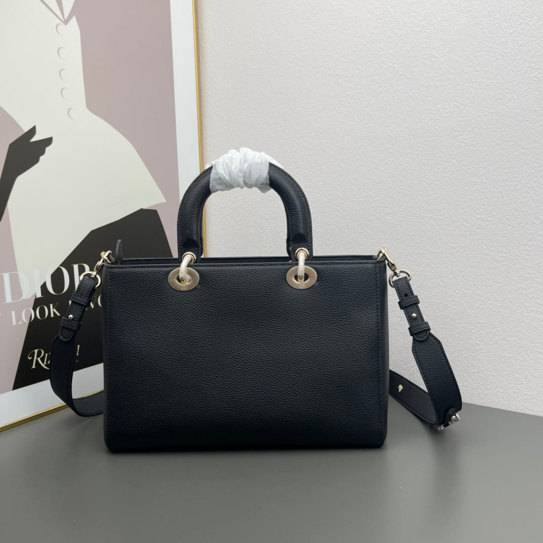 Chic & Stylish Bags
