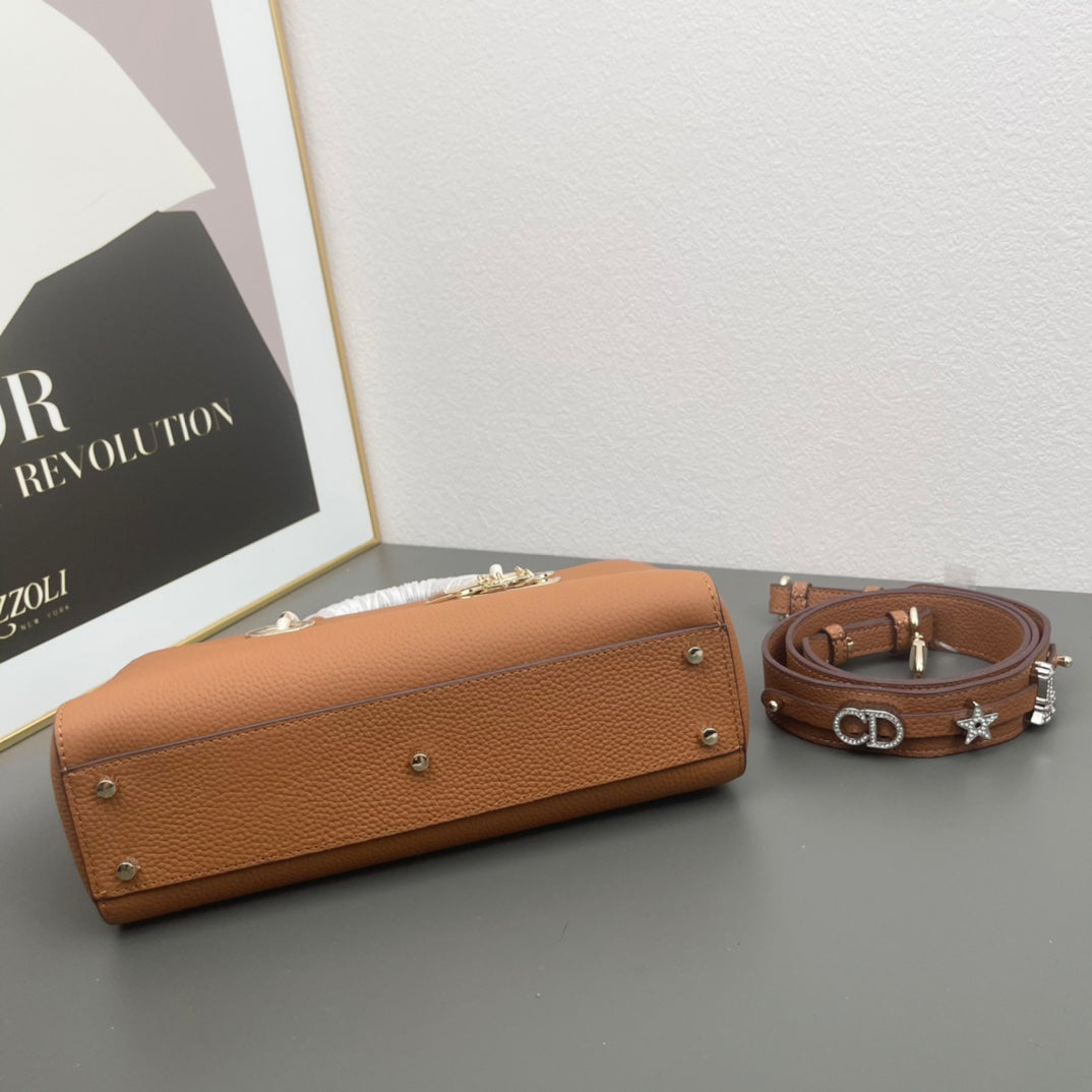 Chic & Stylish Bags