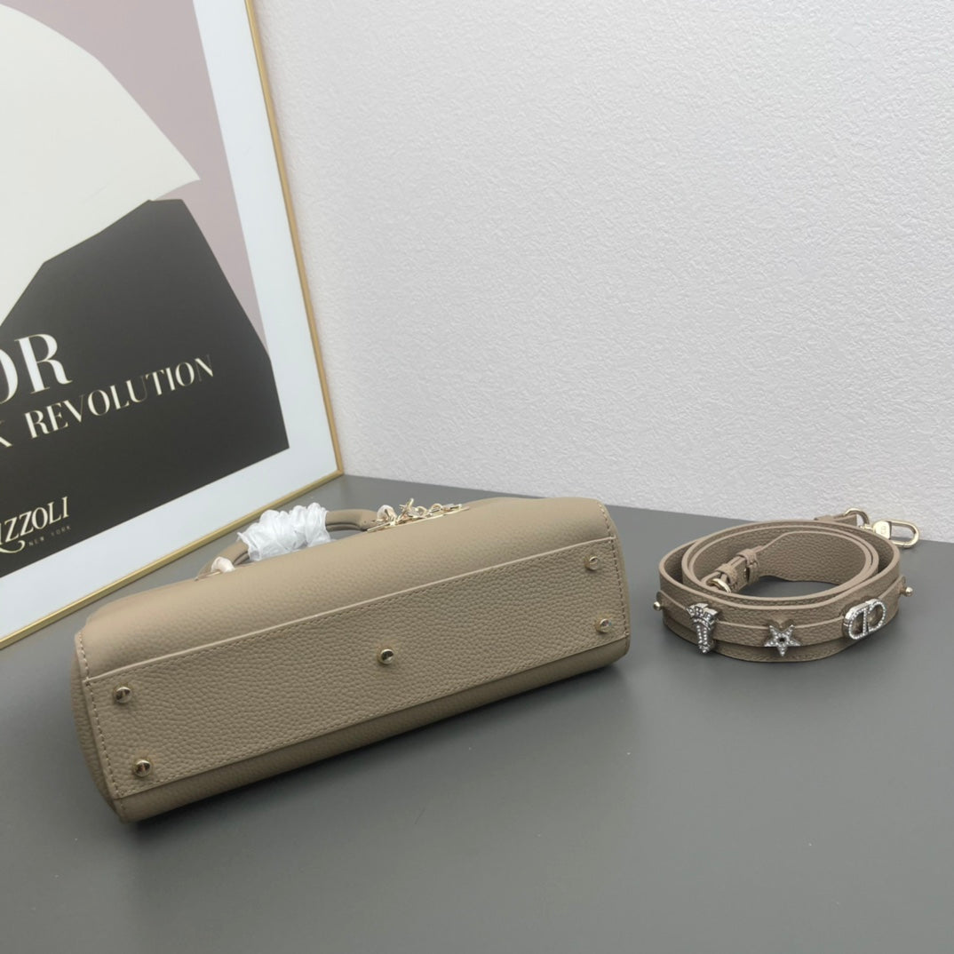 Chic & Stylish Bags