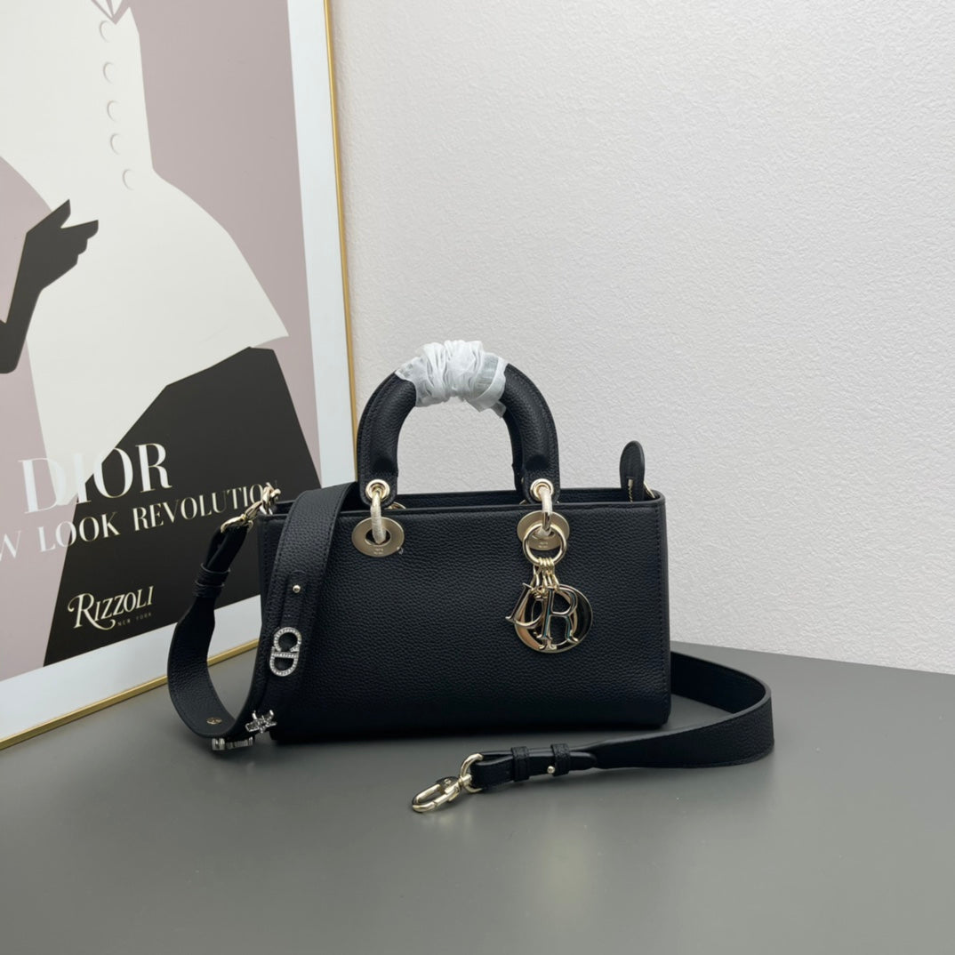 Chic & Stylish Bags