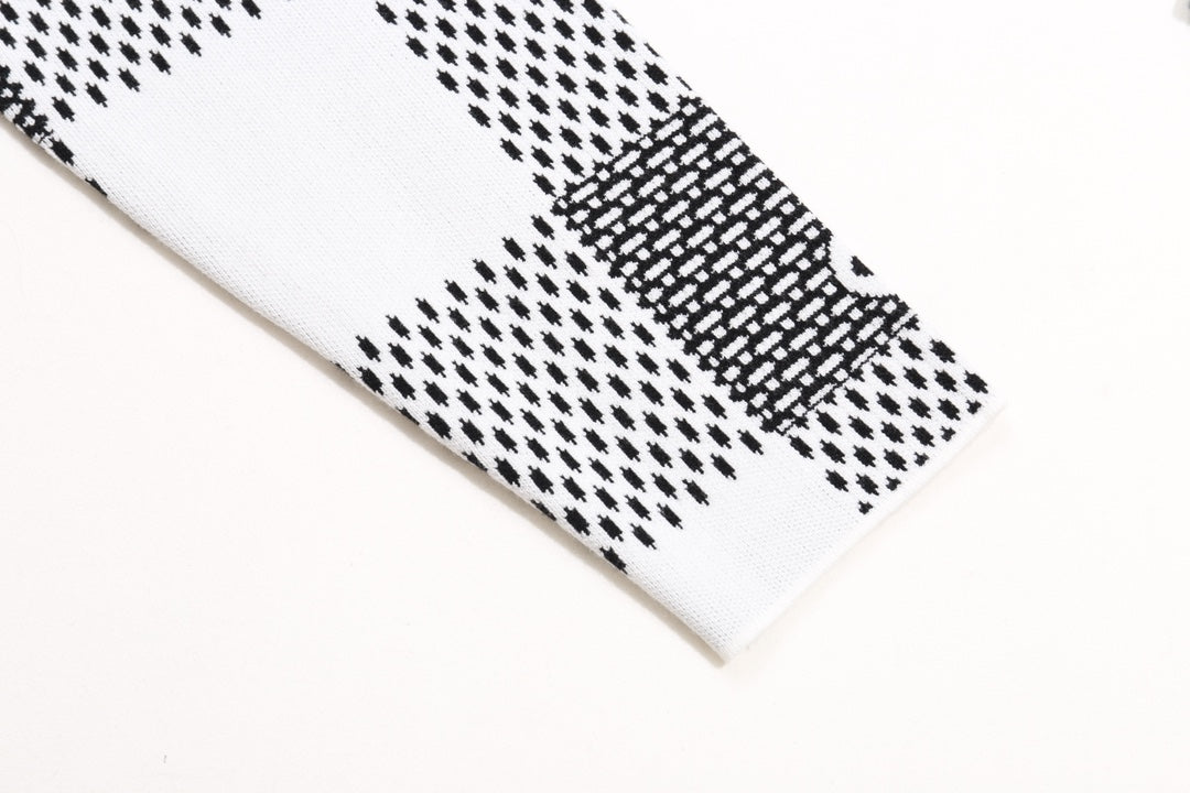 MINIMALIST STREET STYLE