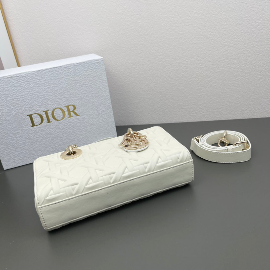 Chic & Stylish Bags