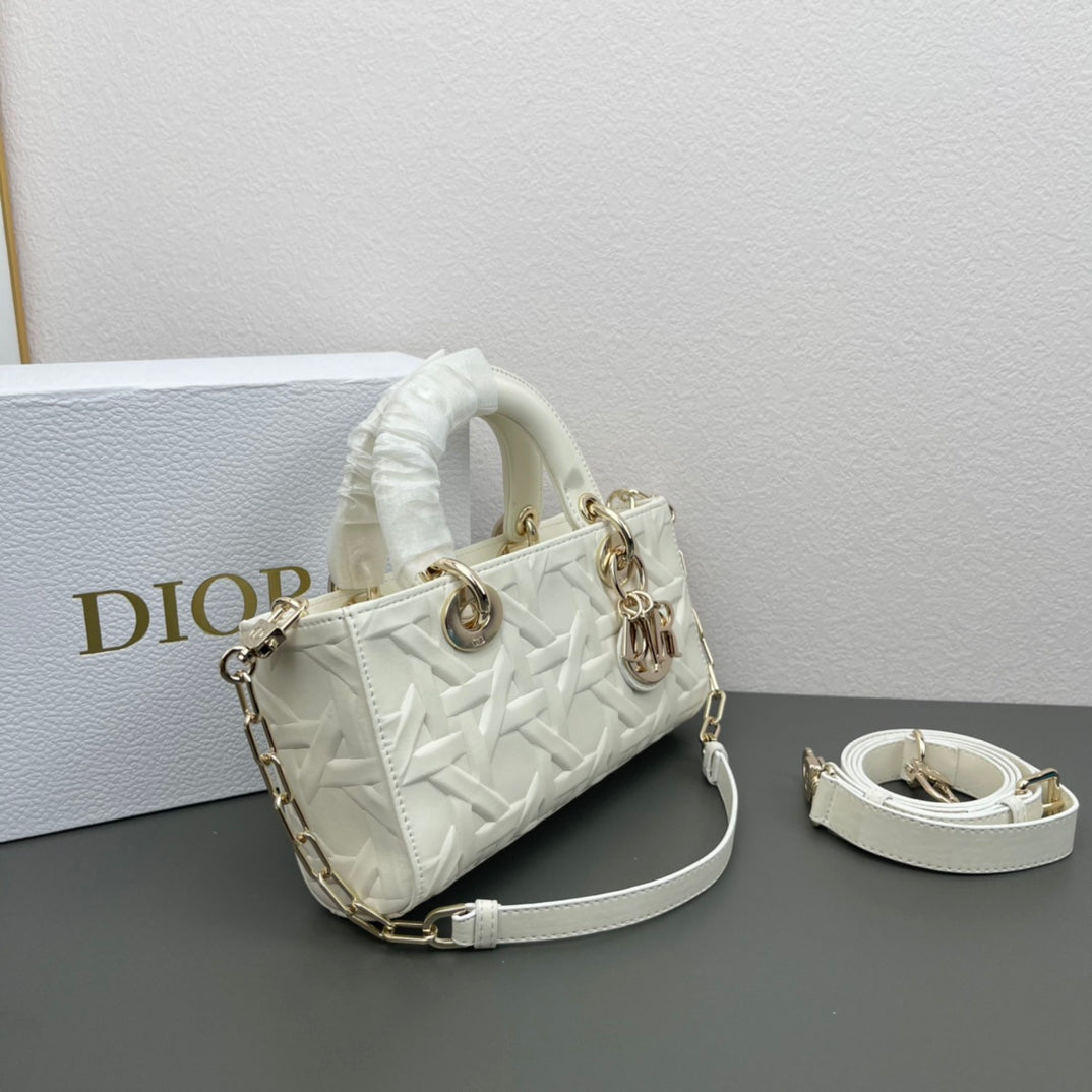 Chic & Stylish Bags