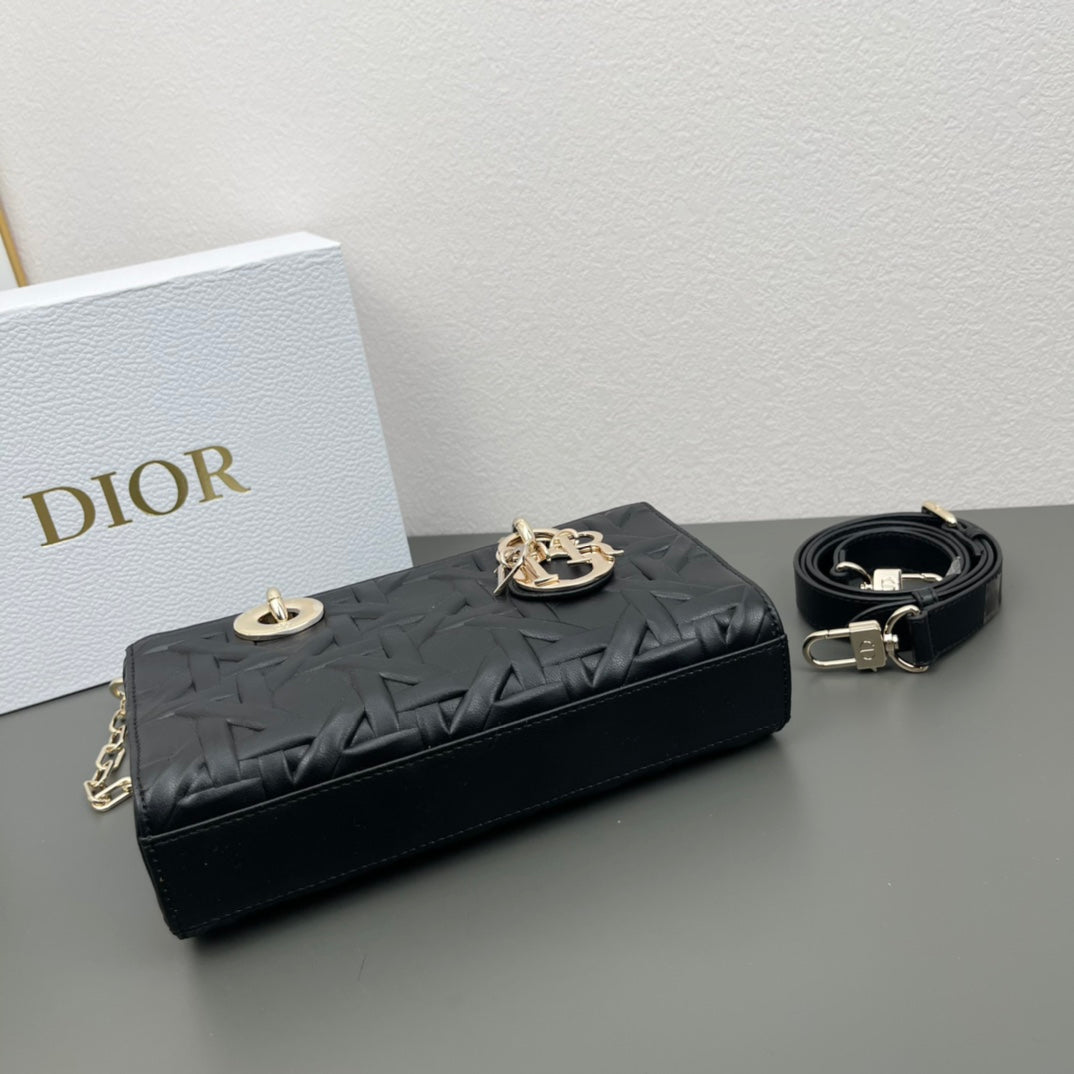 Chic & Stylish Bags