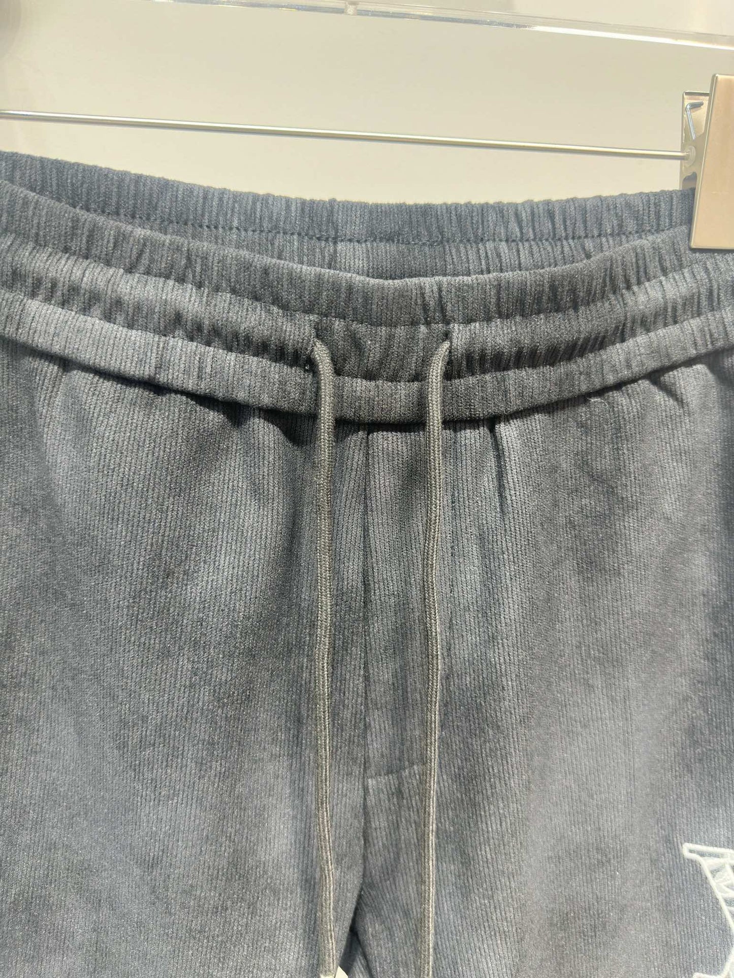 MINIMALIST STREET STYLE