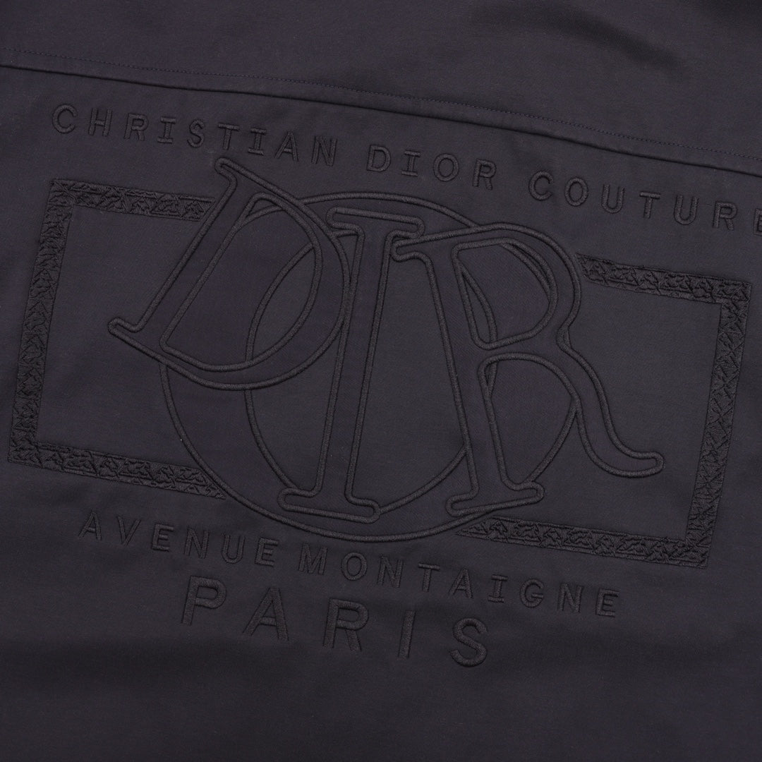 MINIMALIST STREET STYLE