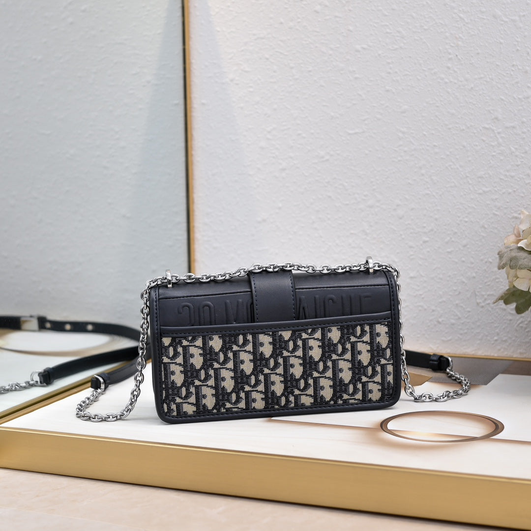 Chic & Stylish Bags