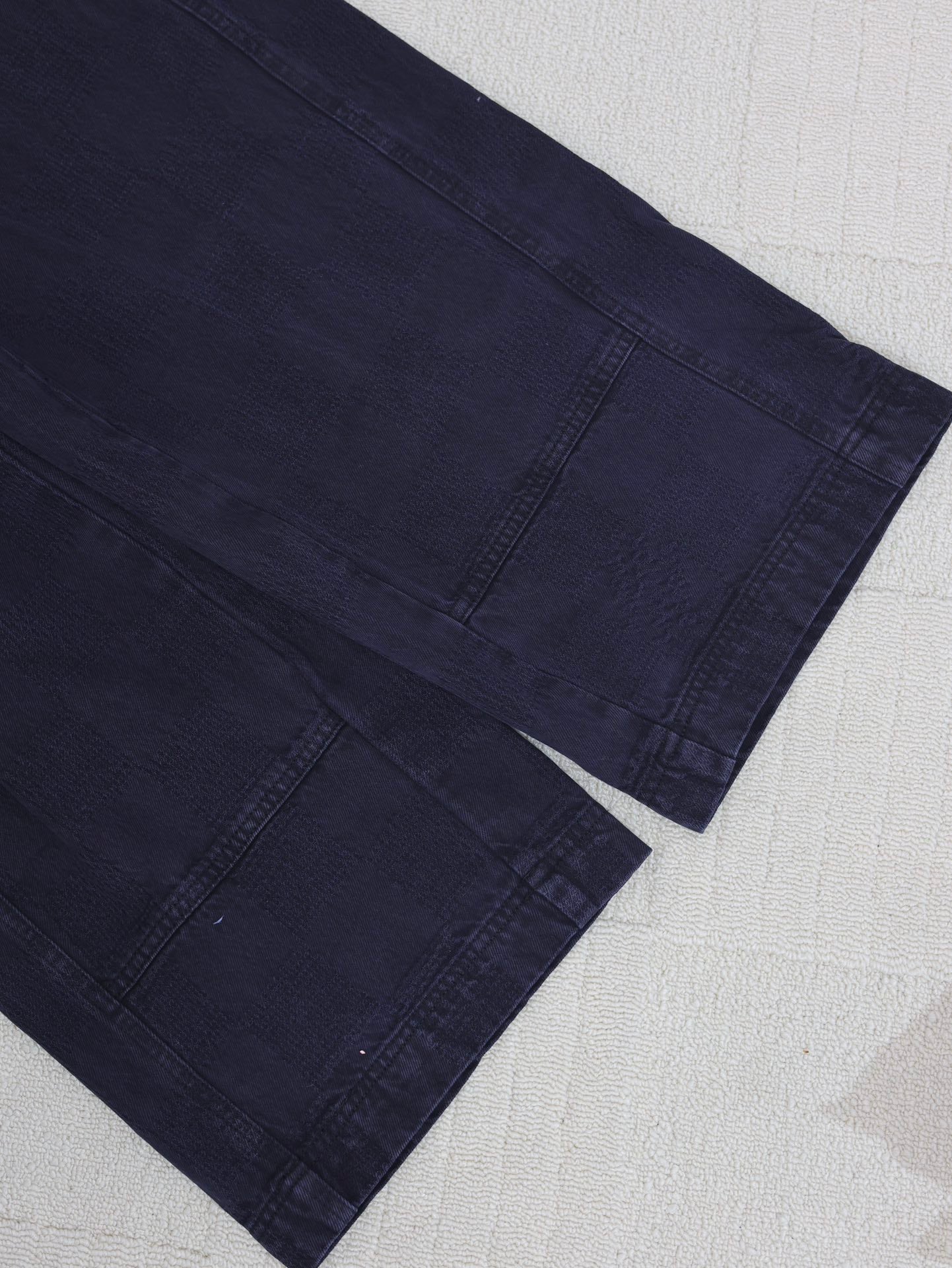 MINIMALIST STREET STYLE