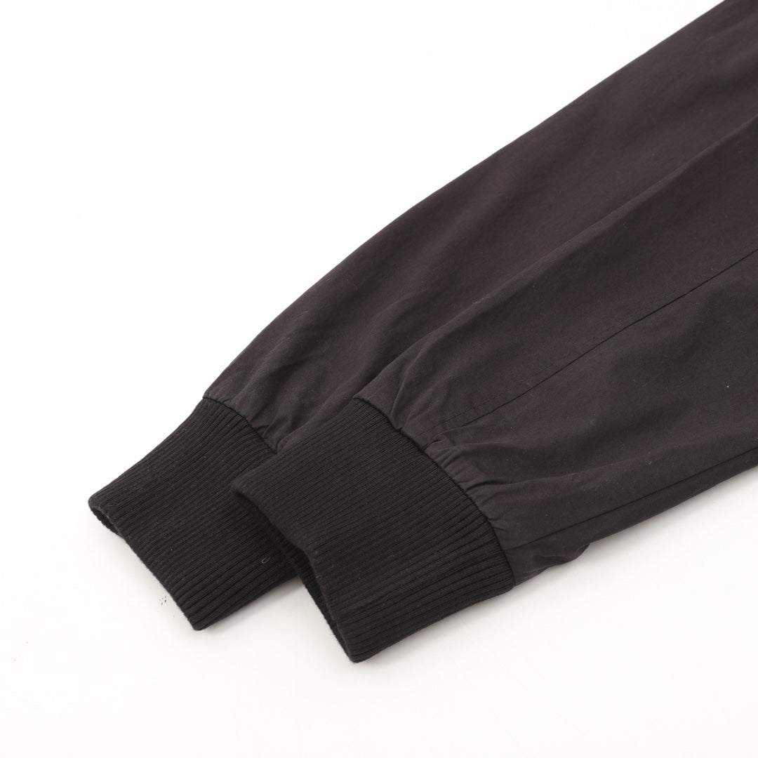 MINIMALIST STREET STYLE